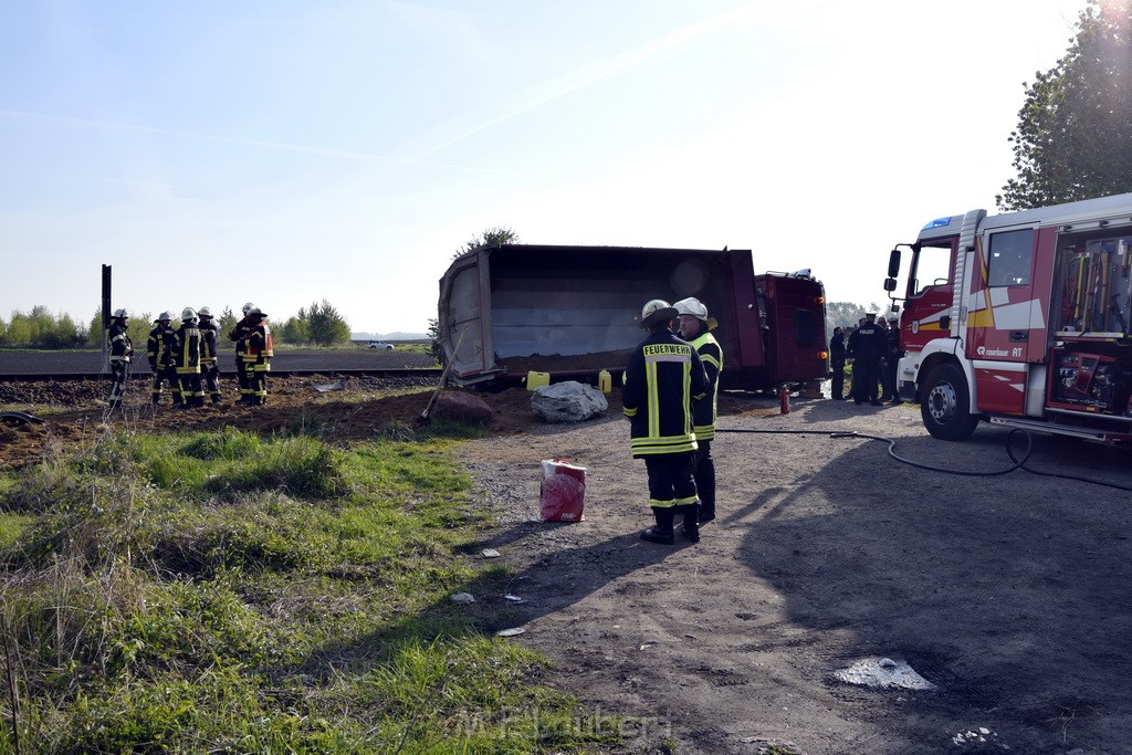 Schwerer VU LKW Zug Bergheim Kenten Koelnerstr P038.JPG - Miklos Laubert